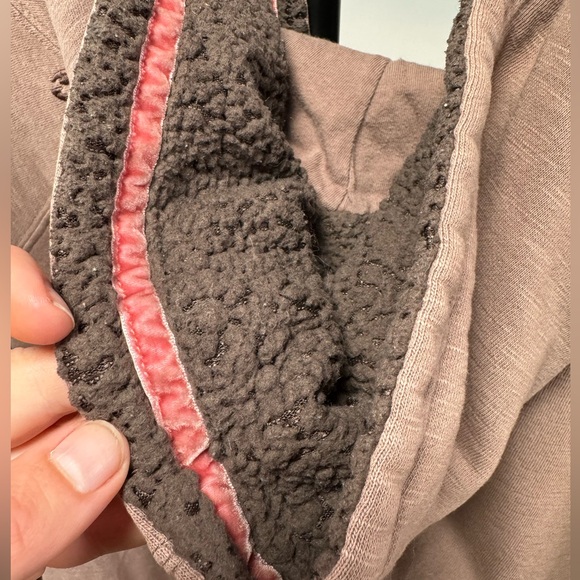 Women’s Billabong sweatshirt size M - Picture 5 of 8